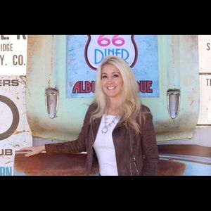 Meet your Posher, Joyce